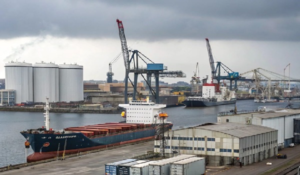 Industria puertos y naviera